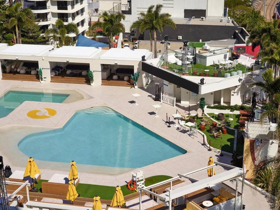 Mantra View 1016 Apartment