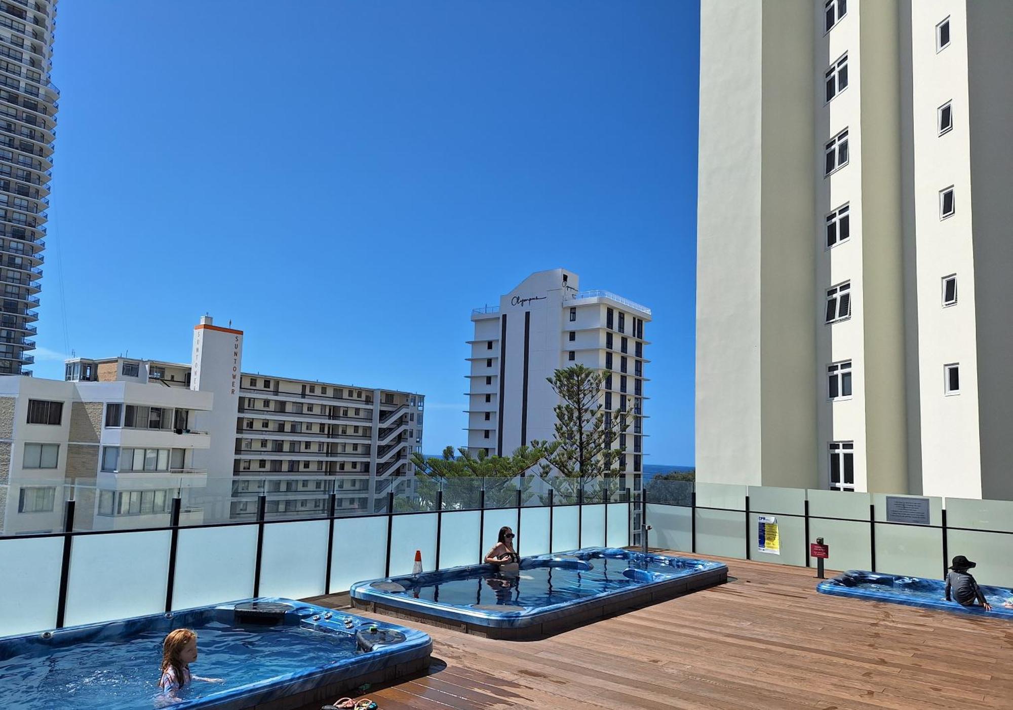 Mantra View 1016 Apartment *
